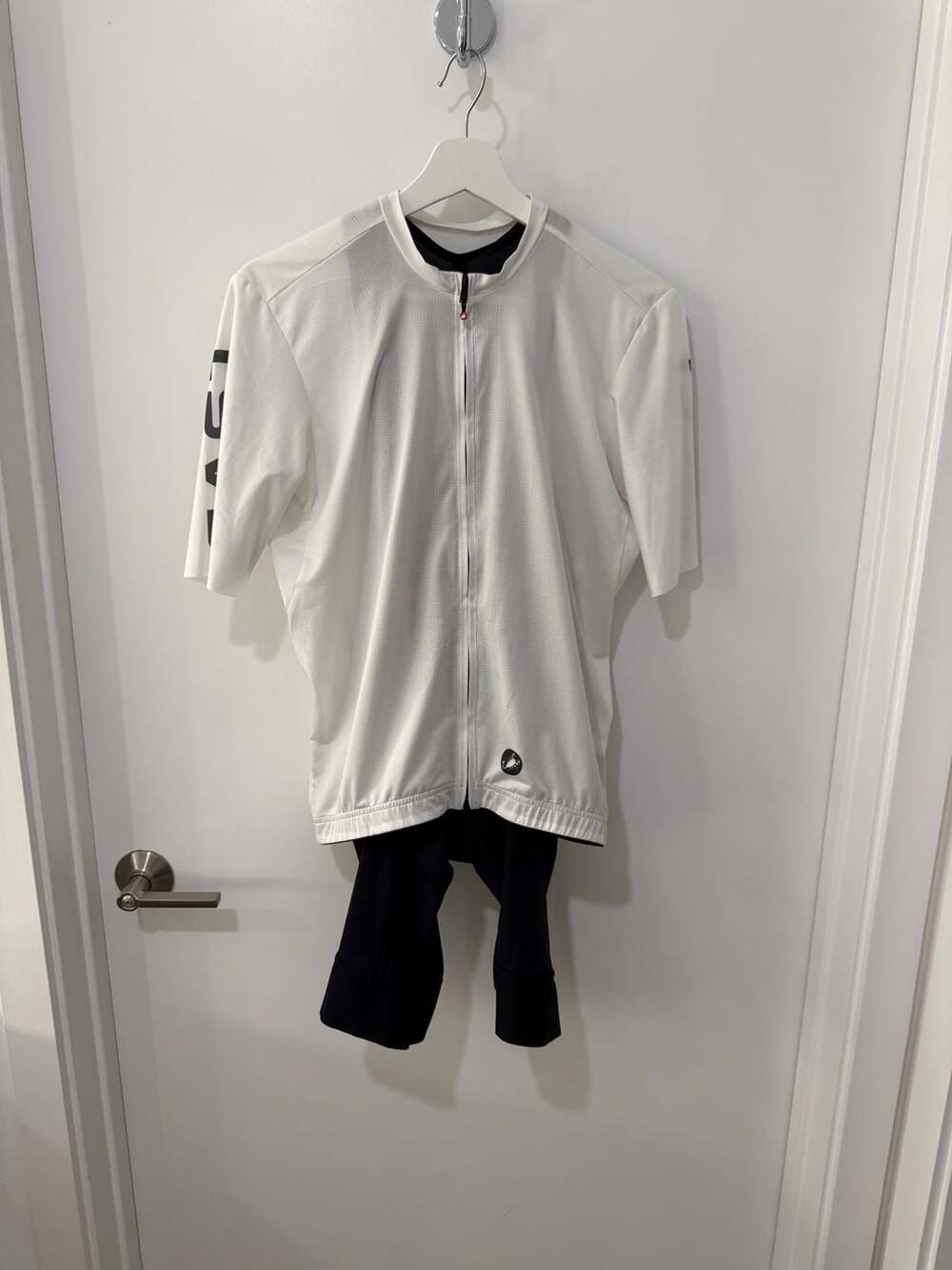 Castelli Entrata Apex Jersey and Bib Short Cycling Set
